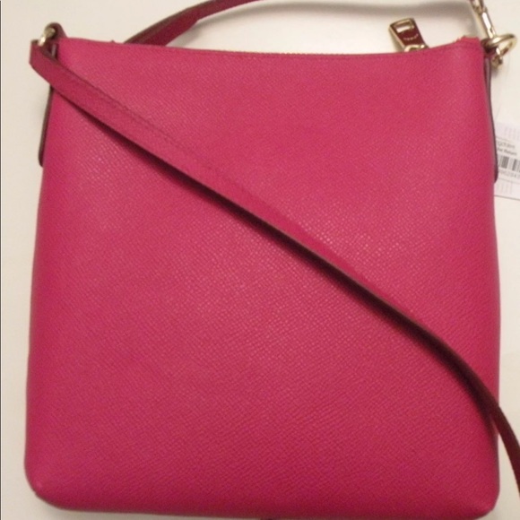 Genuine COACH 52348 ruby red crossbody leather - Picture 2 of 3